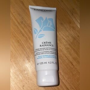 Lancome Crème Radiance Cleanser - White